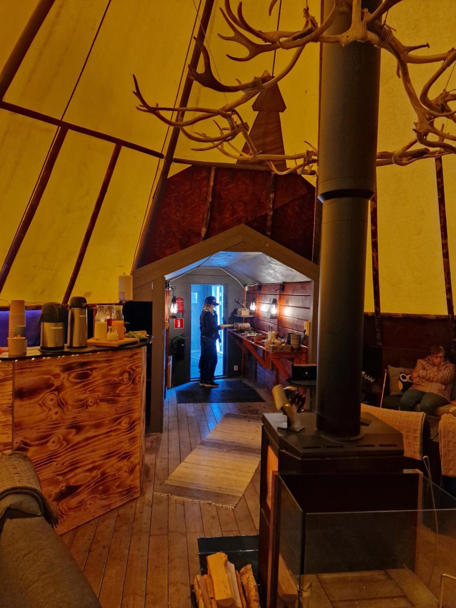 Reindeer Lodge Юккасъярви Экстерьер фото